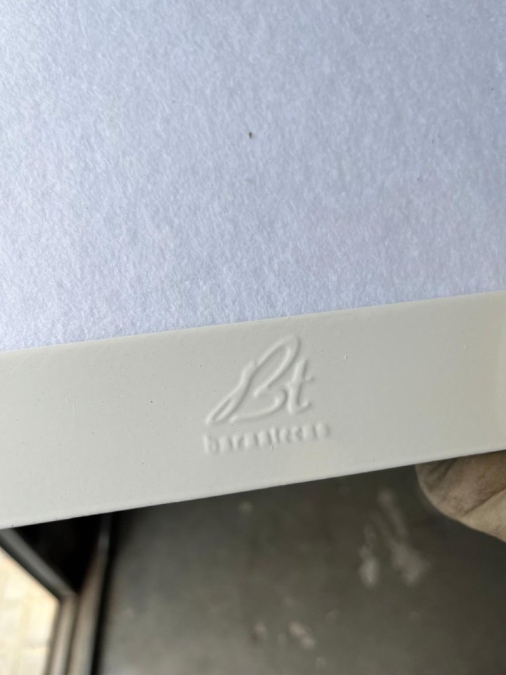 Vendo 50 paneles acusticos 112 x 50 x 5 cm Rejilla Metalica