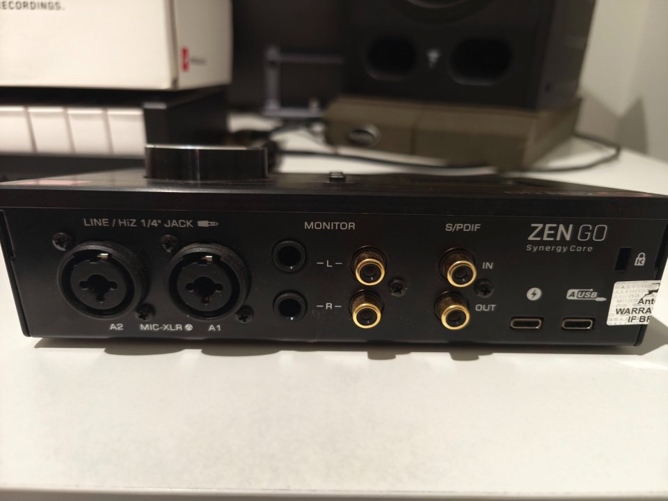 Antelope Audio Zen Go Synergy Core de segunda mano · Foto 1 de 3 · Barcelona · 300 €