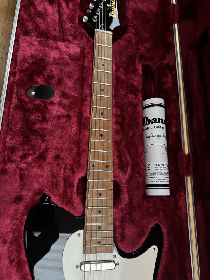 Ibanez FLATV1BK Josh Smith de segunda mano · Foto 3 de 10 · Barcelona · 1690 €