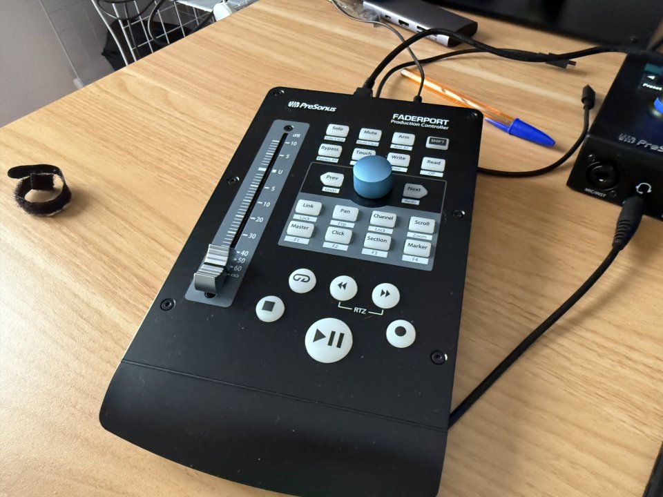Presonus Faderport V2 de segunda mano · Badajoz · 90 €