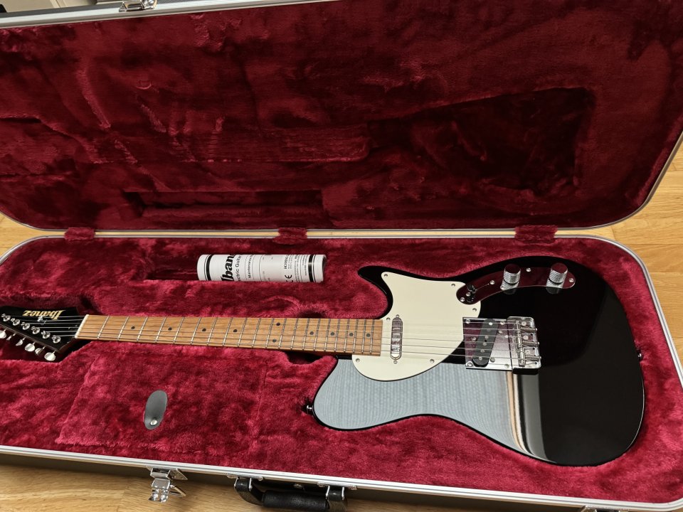 Ibanez FLATV1BK Josh Smith de segunda mano · Foto 4 de 10 · Barcelona · 1690 €