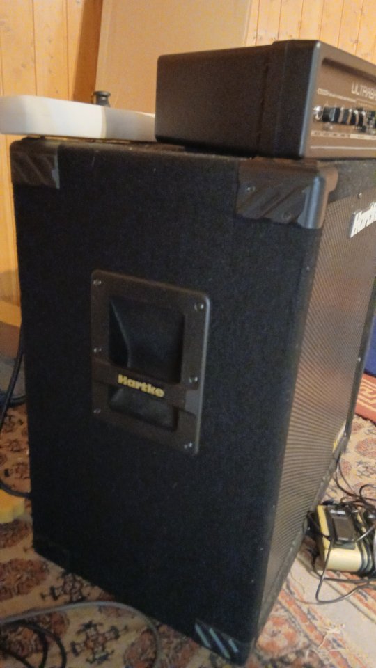Cabezal Behringer UltraBass BXD3000H + pantalla HARTKE VX410