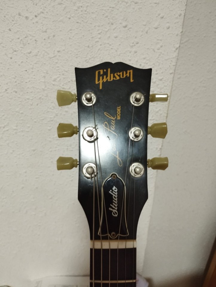 Gibson Les Paul Studio Faded de segunda mano · Foto 4 de 4 · Málaga · 800 €