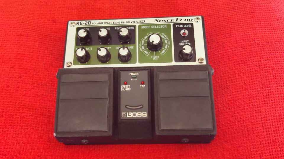 Boss RE 20 Space Echo