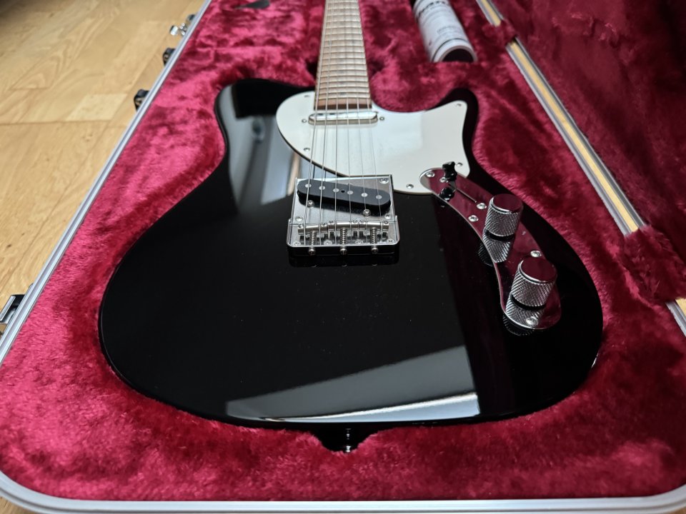 Ibanez FLATV1BK Josh Smith de segunda mano · Foto 5 de 10 · Barcelona · 1690 €