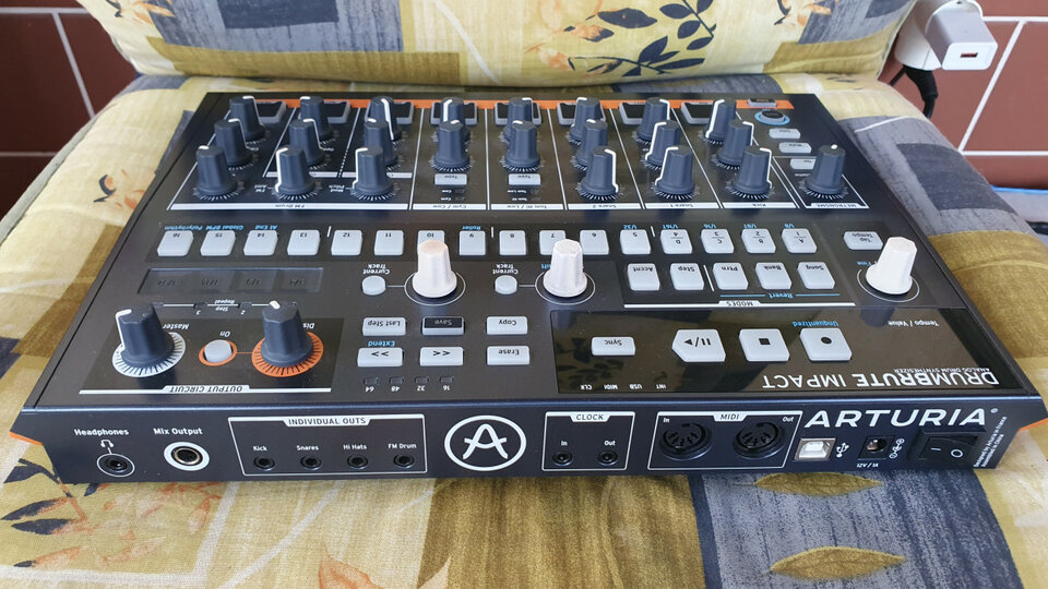 Arturía Drumbrute Impact IMPOLUTO!