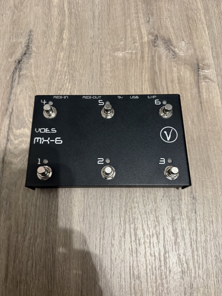 Vendo controladora midi Voes MX6