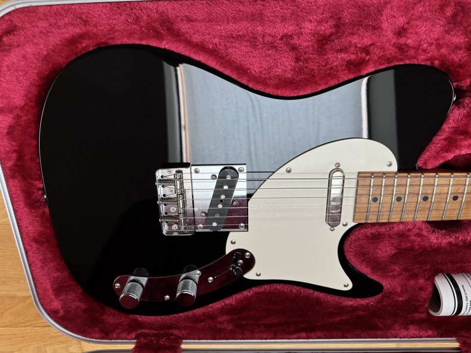 Ibanez FLATV1BK Josh Smith de segunda mano · Foto 6 de 10 · Barcelona · 1690 €