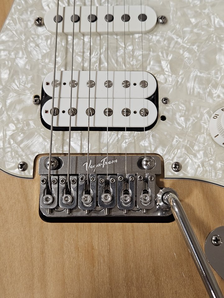 Suhr Classic S + Vegatrem VT1 Ultra de segunda mano · Foto 4 de 10 · Barcelona · 2750 €