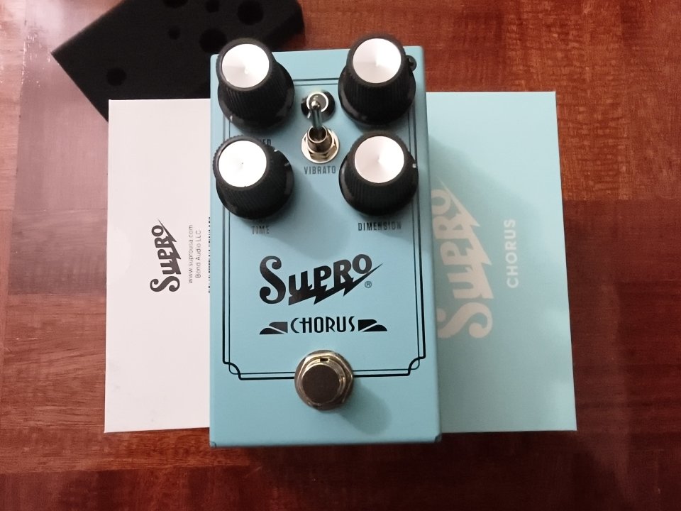 Supro 1307 chorus vibrato