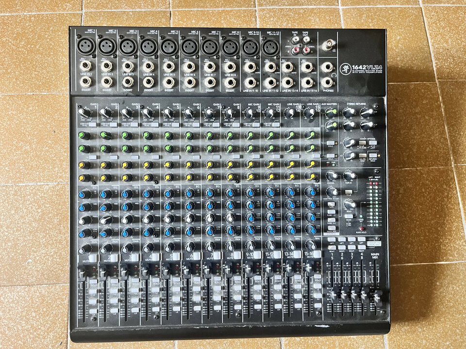 Mackie 1642 VLZ4