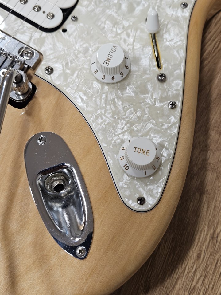 Suhr Classic S + Vegatrem VT1 Ultra de segunda mano · Foto 6 de 10 · Barcelona · 2750 €
