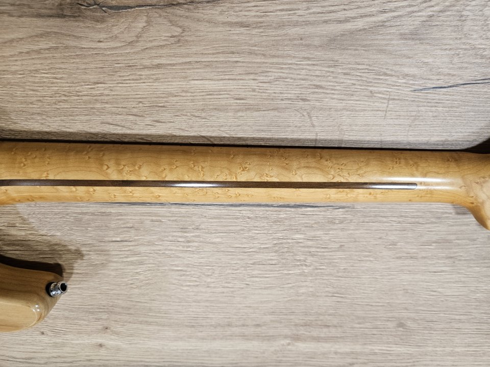 Suhr Classic S + Vegatrem VT1 Ultra de segunda mano · Foto 7 de 10 · Barcelona · 2750 €