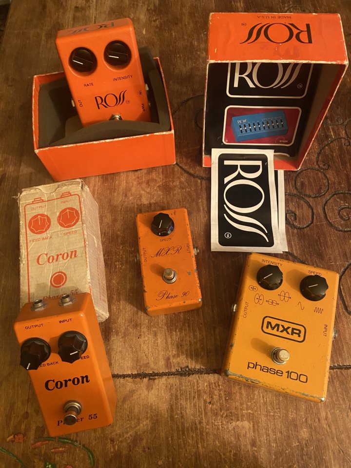 Pedales PHASER clasicos. MXR (Phase90 y Phase100) CORON Phase55 y ROSS de segunda mano · Foto 1 de 4 · Madrid · 450 €