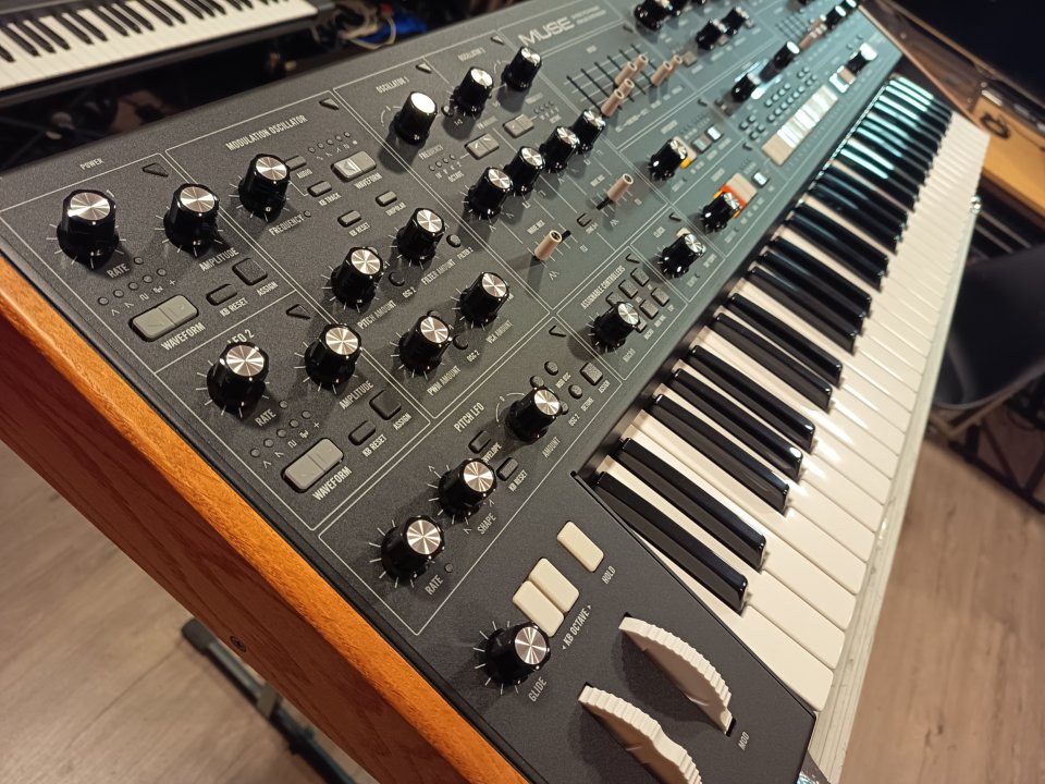 Moog Muse con Decksaver de segunda mano · Foto 8 de 9 · Barcelona · 2190 €