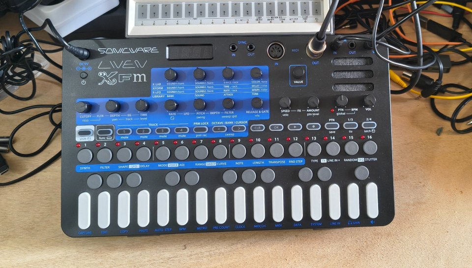 Sonicware Liven XFM de segunda mano · Foto 2 de 2 · Barcelona · 190 €