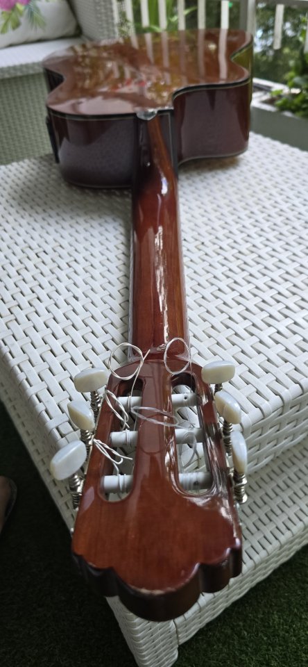 Guitarra Española Electrificada de segunda mano · Foto 4 de 8 · Madrid · 99 €