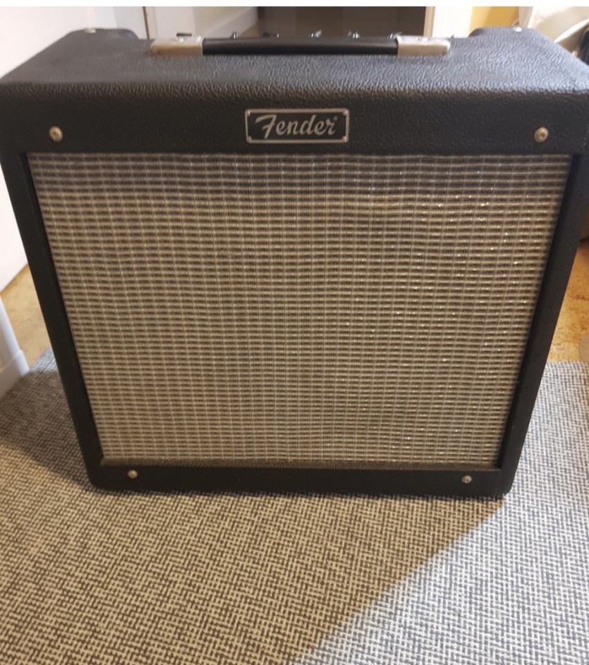 Fender Blues Júnior 2 de segunda mano · Foto 1 de 4 · Barcelona · 450 €