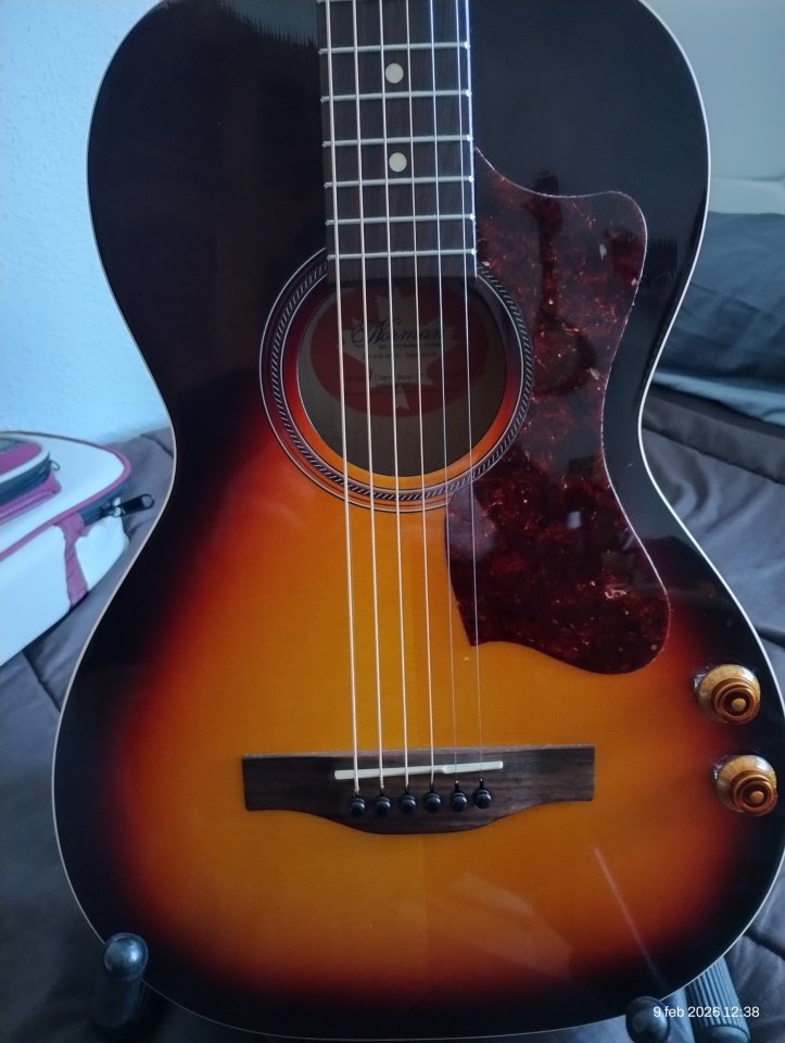 guitarra Parlor Norman B18