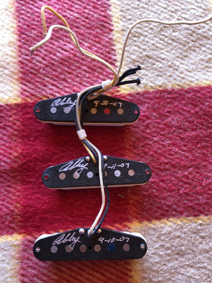 juego de 3  pastillas Fender Strato Abigail Ybarra