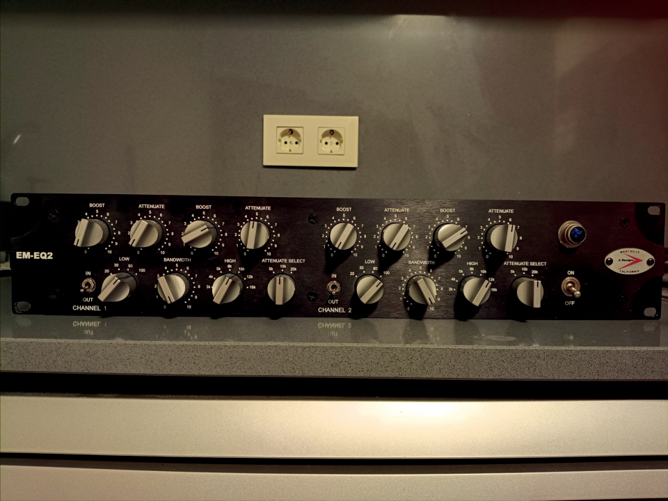 A Designs EM EQ2 Pultec Made in USA (acepto cambios)