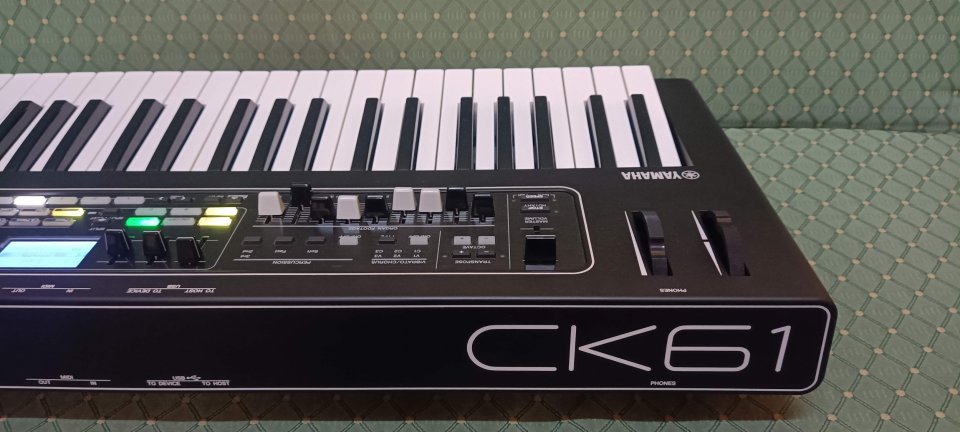 Yamaha CK61