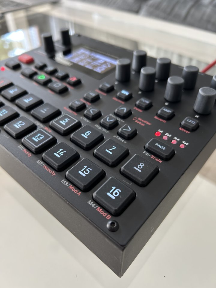 Elektron Syntakt de segunda mano · Foto 7 de 8 · Madrid · 750 €