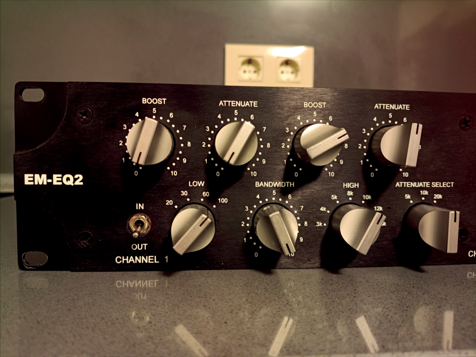 A Designs EM EQ2 Pultec Made in USA (acepto cambios)