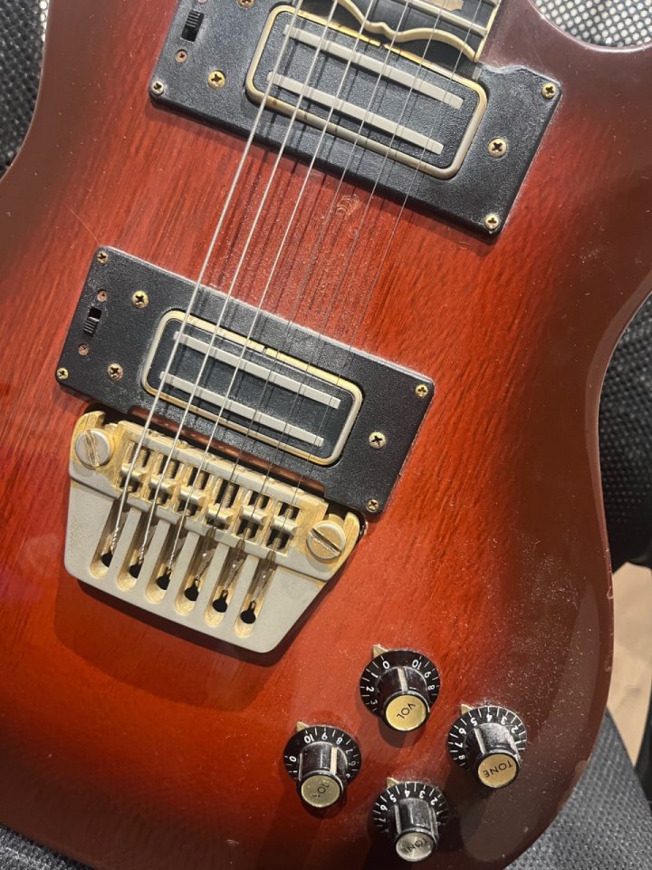 Ovation UK II (USA 70/80’s) de segunda mano · Foto 5 de 5 · Madrid · 1800 €
