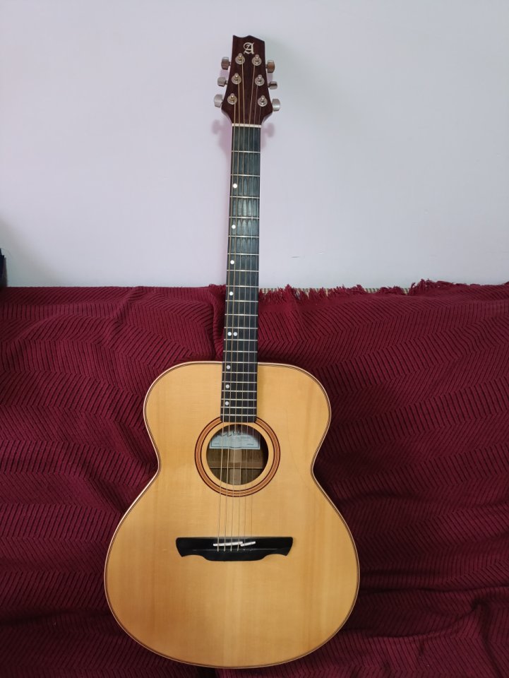 Guitarra acústica Alhambra modelo J2 AB