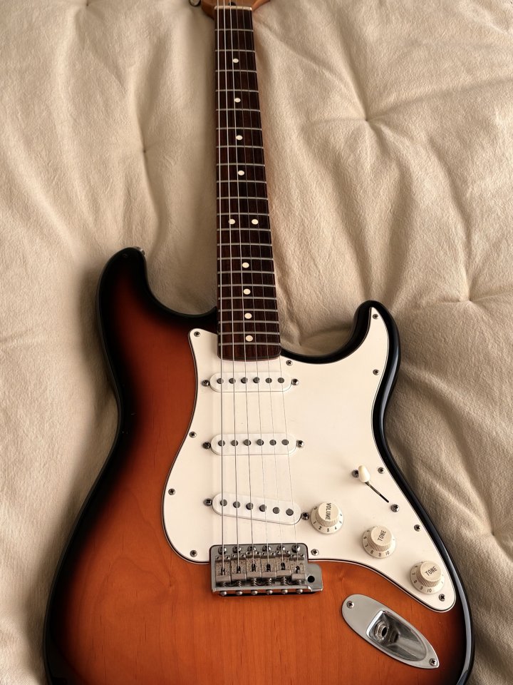 Fender Stratocaster usa 98 de segunda mano · Foto 1 de 8 · Pontevedra · 850 €