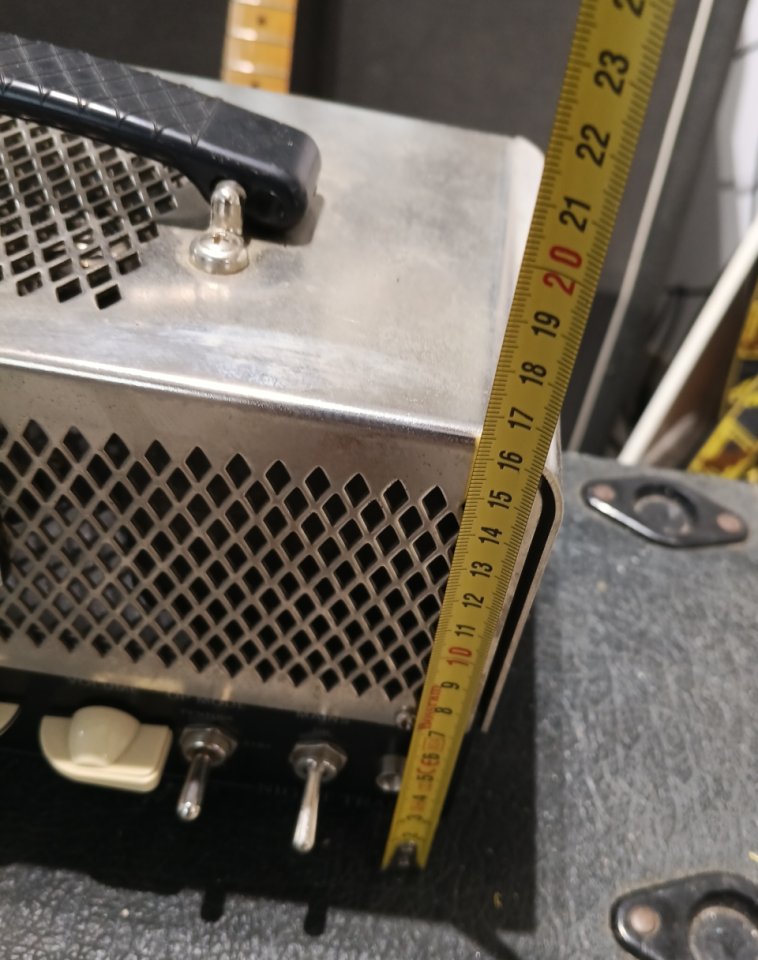 VENDO o Cambio VOX nightrain 15 w de segunda mano · Foto 8 de 8 · Cádiz · 300 €