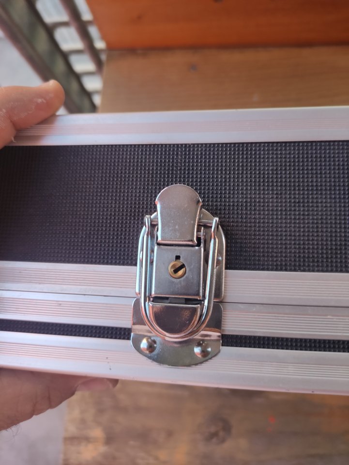 Maleta para pedales STAGG UPC-688 con velcro de segunda mano · Foto 7 de 10 · Bizkaia · 25 €