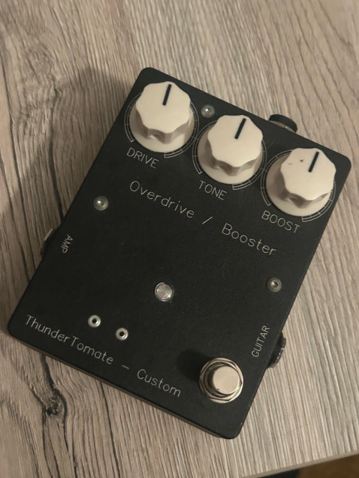 Thundertomate Overdrive/Booster Custom de segunda mano · Foto 2 de 3 · Asturias · 180 €