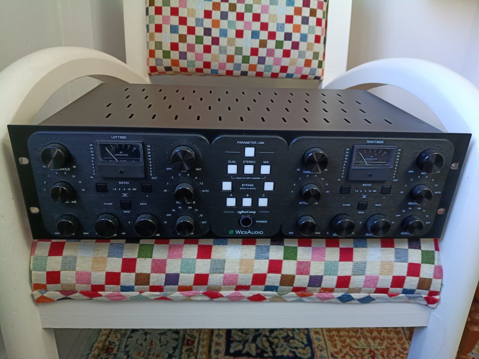 Wes Audio NGBusComp (IVA incluido) de segunda mano · Pontevedra · 1999 €
