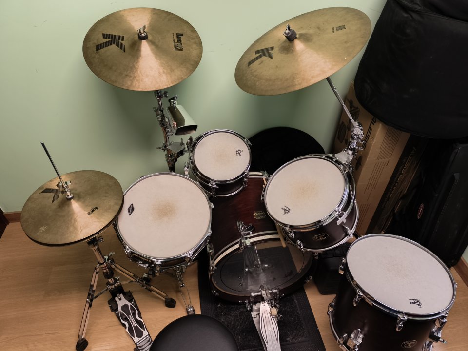 Batería completa Gretsch con caja Caja Craviotto fundas, platos y trono
