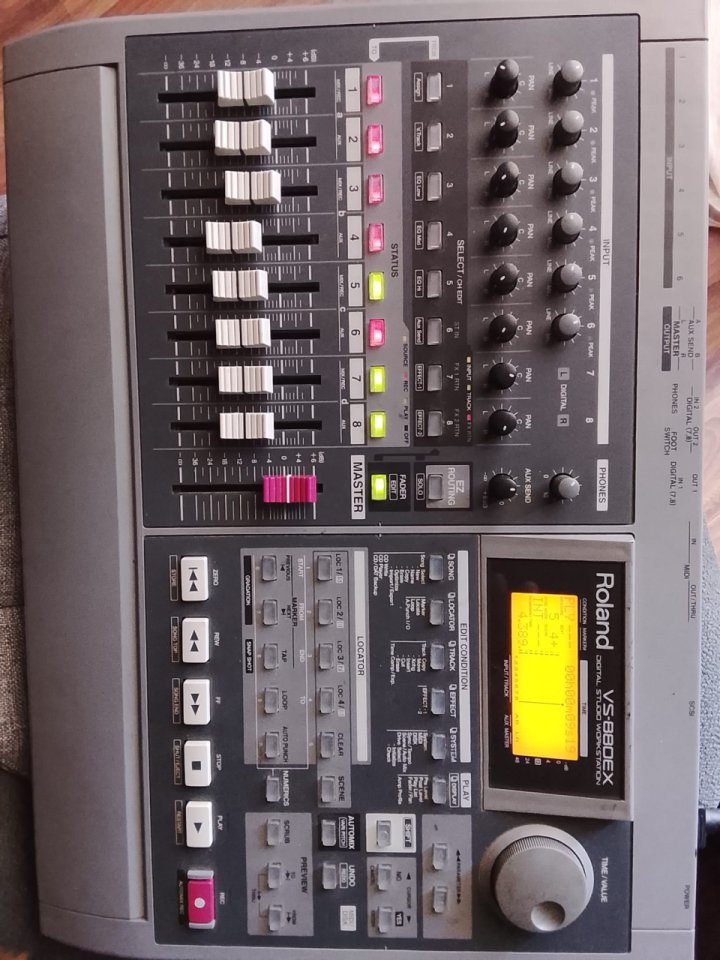Roland VS-880EX