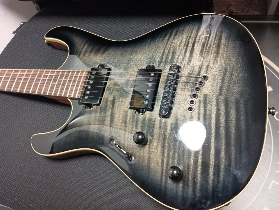 Mayones setius ZURDOS B&B pickups de segunda mano · Foto 1 de 3 · Zaragoza · 1700 €