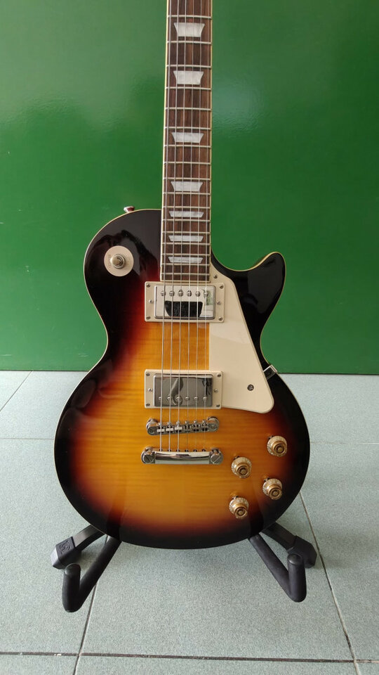 Epiphone Inspired by Gibson Les Paul Standard '50s Vintage Sunburst.