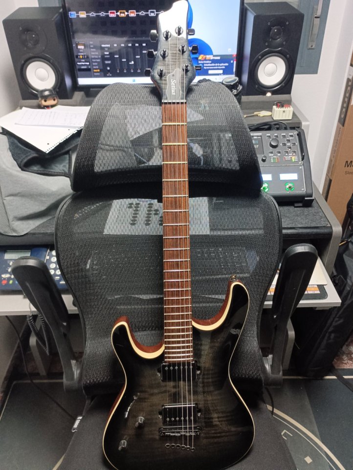 Mayones setius ZURDOS B&B pickups de segunda mano · Foto 2 de 3 · Zaragoza · 1700 €
