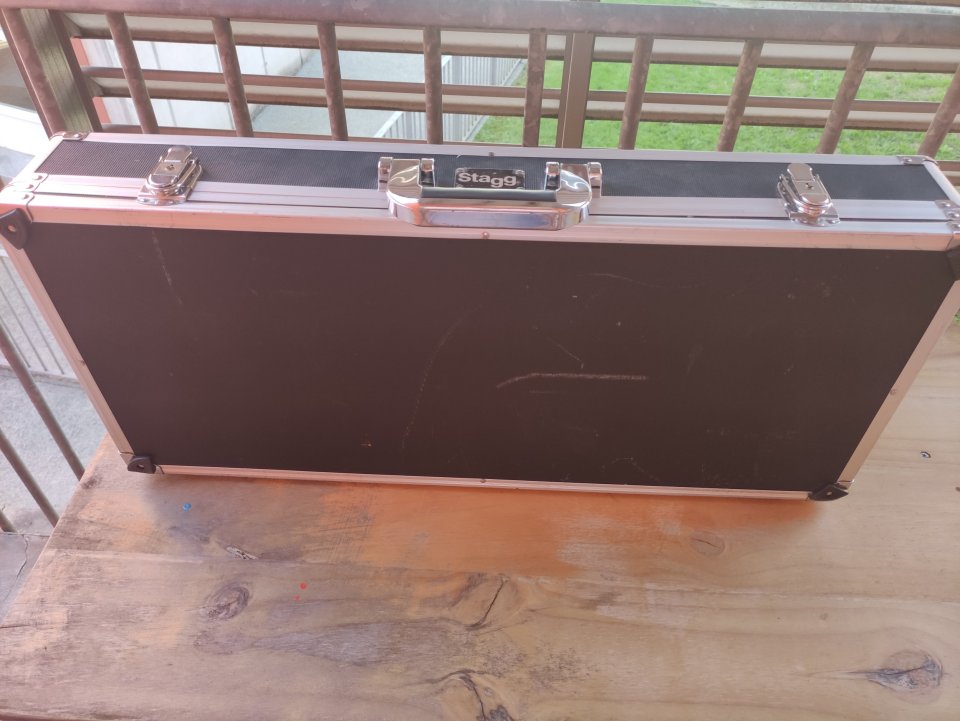 Maleta para pedales STAGG UPC-688 con velcro de segunda mano · Foto 10 de 10 · Bizkaia · 25 €