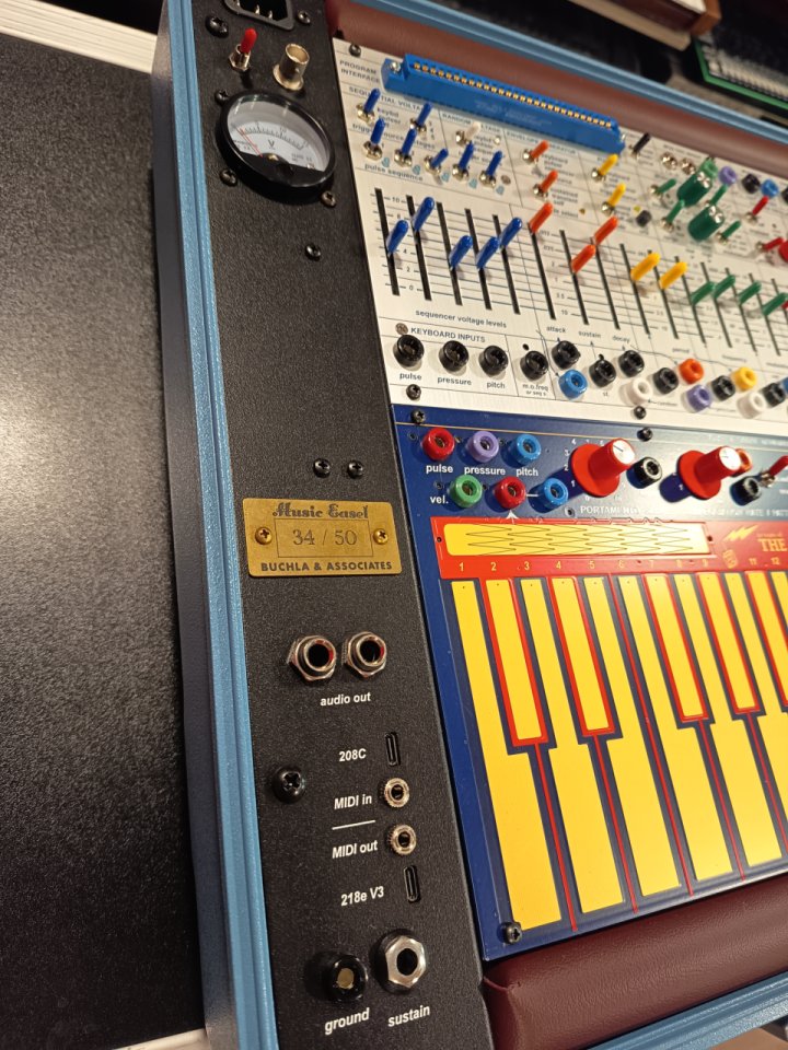 Buchla Music Easel 50th Anniversary Edition de segunda mano · Foto 3 de 10 · Barcelona · 7800 €