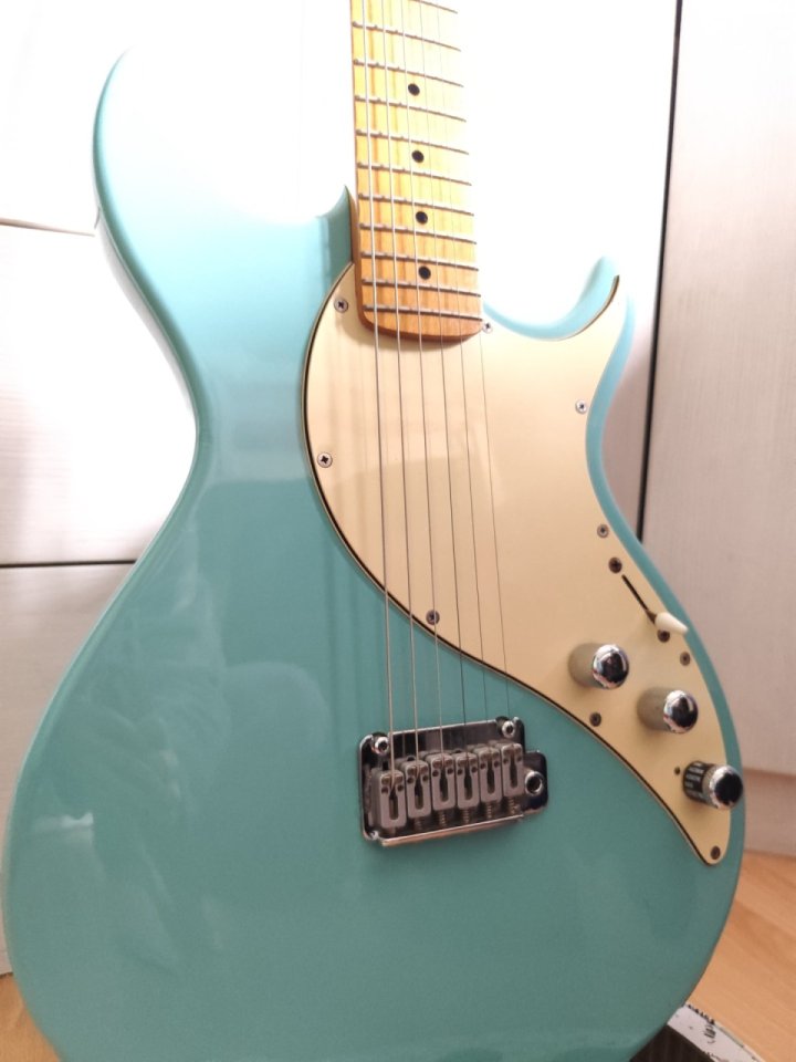 Guitarra Line 6 Variax 600 de segunda mano · Foto 2 de 8 · Badajoz · 500 €
