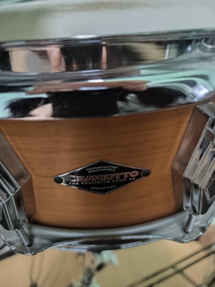Batería completa Gretsch con caja Caja Craviotto fundas, platos y trono
