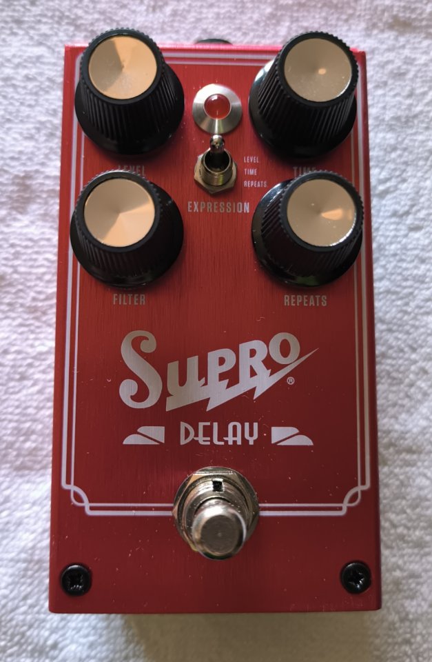 Pedal Supro Analog Delay