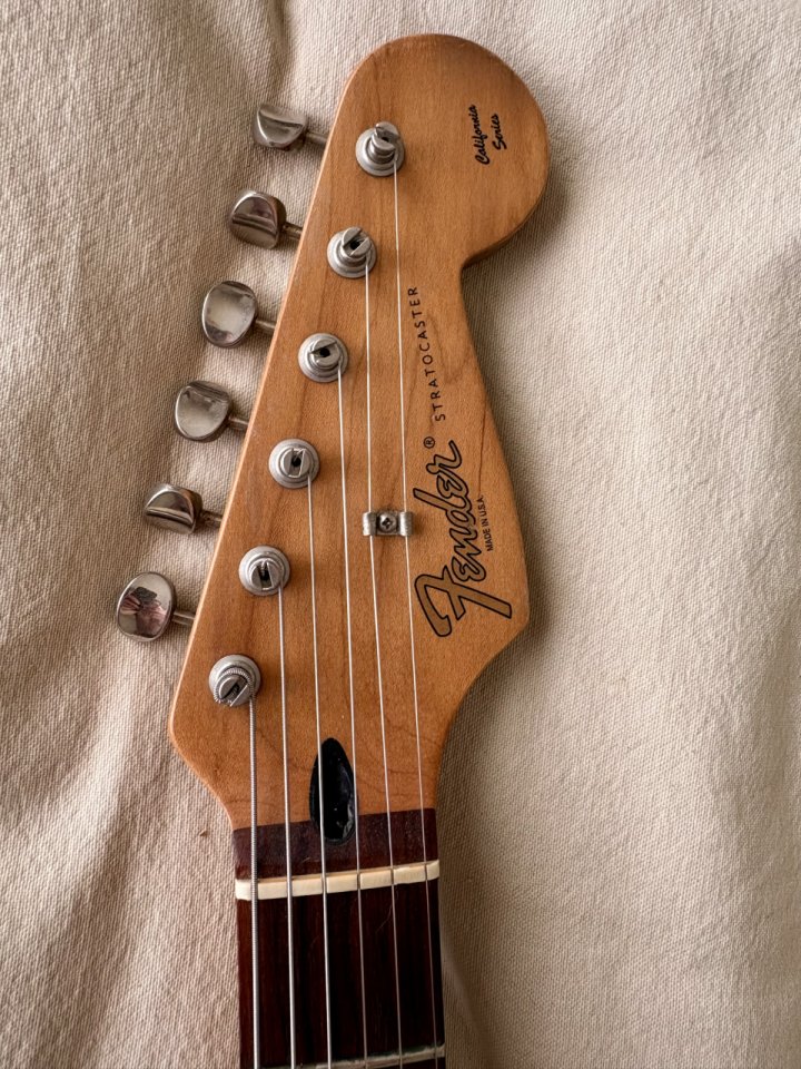 Fender Stratocaster usa 98 de segunda mano · Foto 7 de 8 · Pontevedra · 850 €