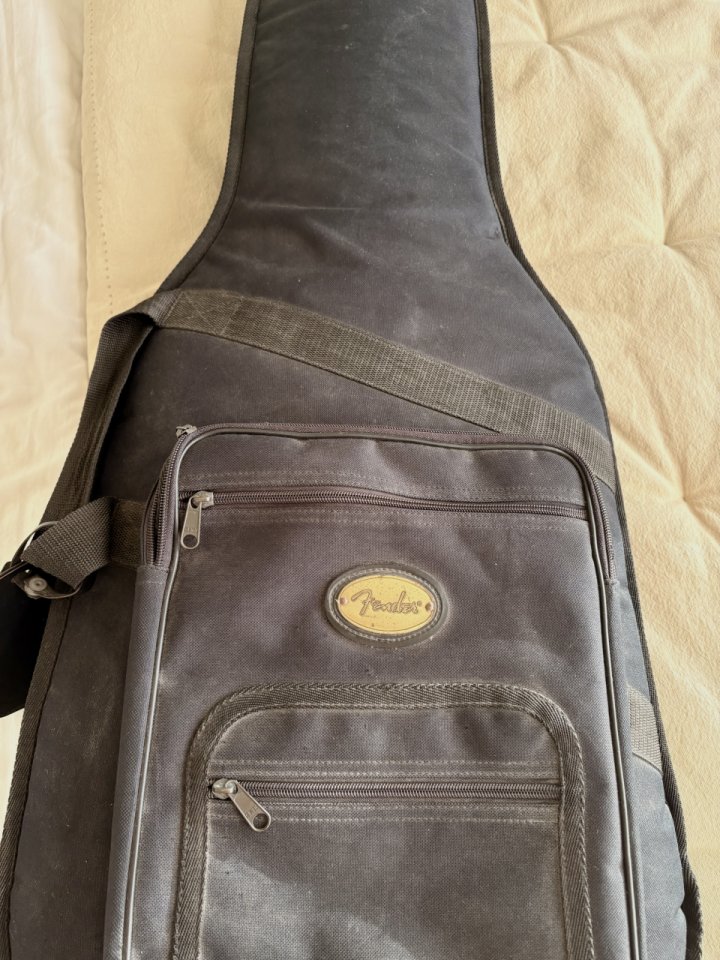 Fender Stratocaster usa 98 de segunda mano · Foto 8 de 8 · Pontevedra · 850 €