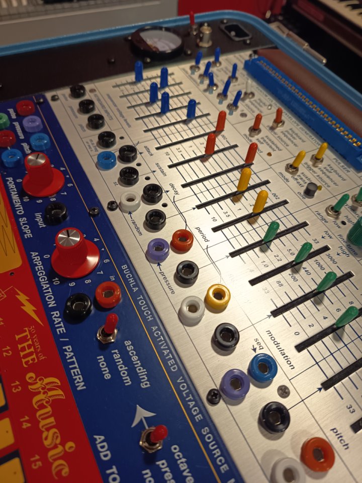 Buchla Music Easel 50th Anniversary Edition de segunda mano · Foto 7 de 10 · Barcelona · 7800 €