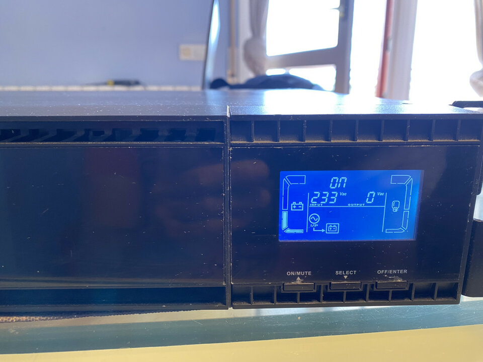 Vendo Sai On line lapara 1000 Va Rack mount