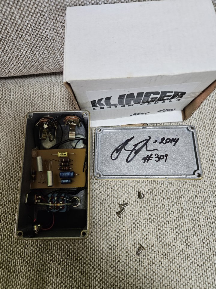 Fuzz face Klinger con mullard oc42 de segunda mano · Foto 2 de 2 · Valencia · 158 €